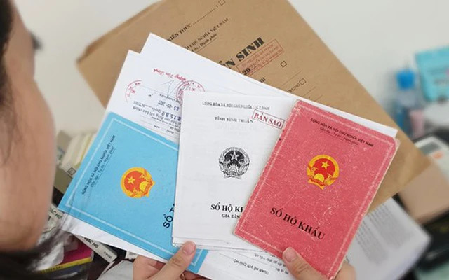 Dịch thuật và công chứng giấy tờ đầy đủ