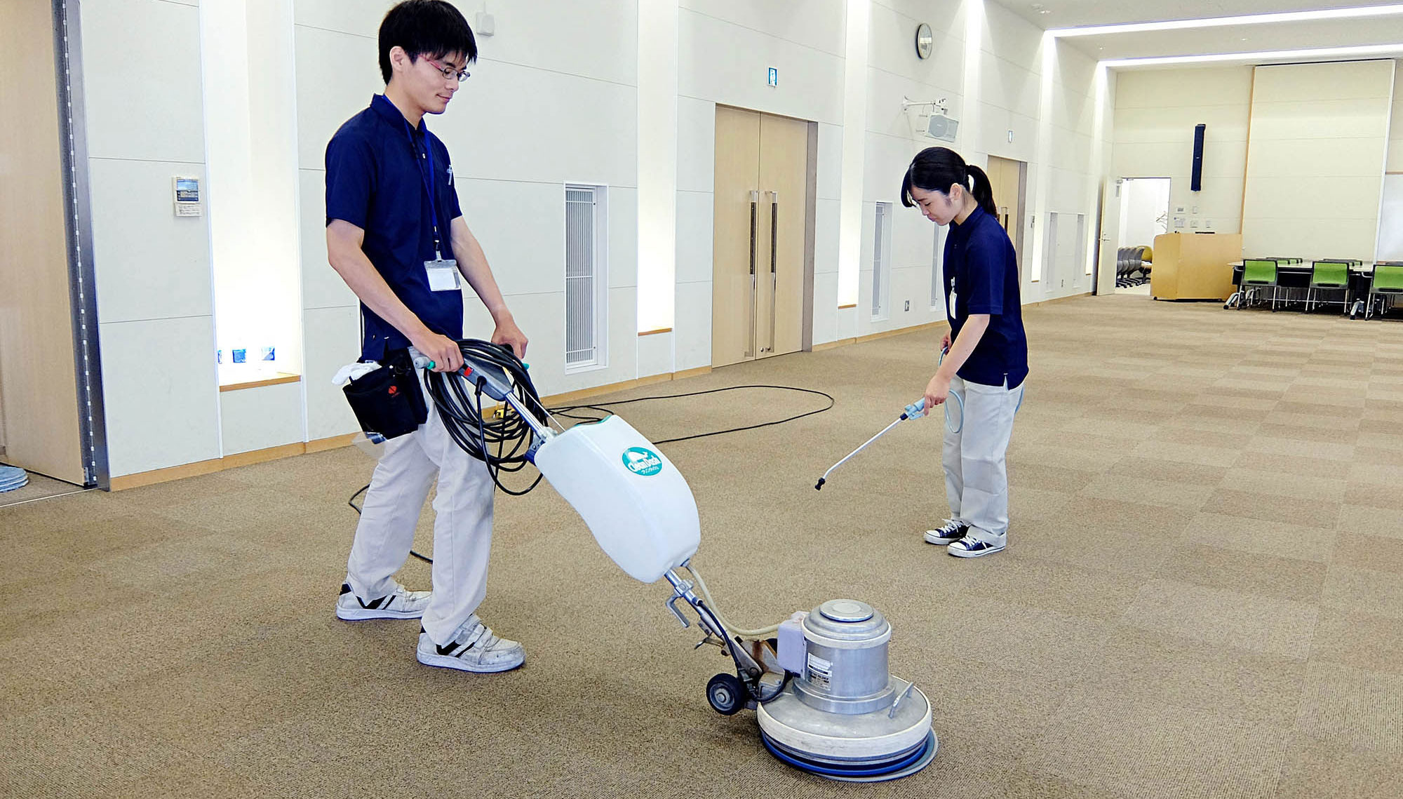 Đơn hàng vệ sinh tòa nhà tại Nhật cho lao động nữ