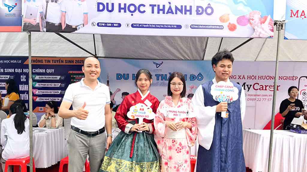Học sinh mặc thử trang phục truyền thống Hanbok và Yukata