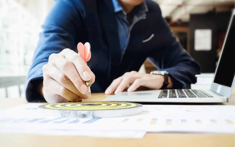 Tiếp tục phát triển sự nghiệp trong ngành nghề hiện tại