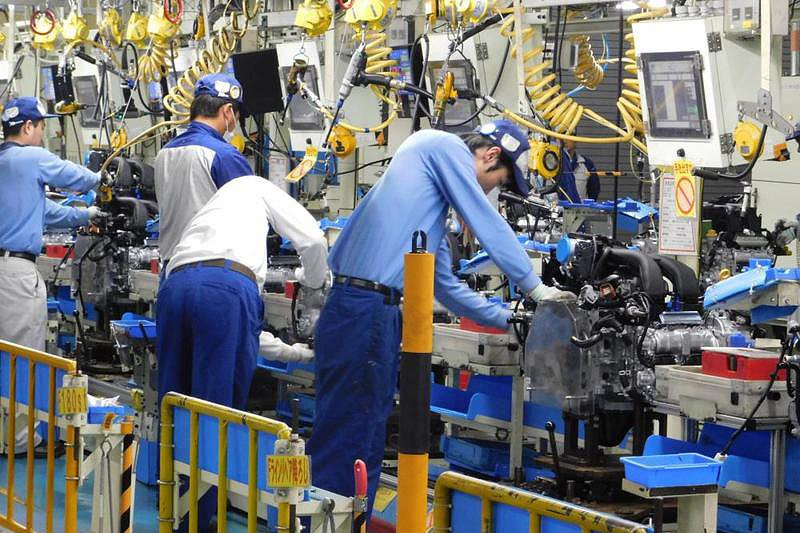 Sản xuất linh kiện ô tô làm gì?