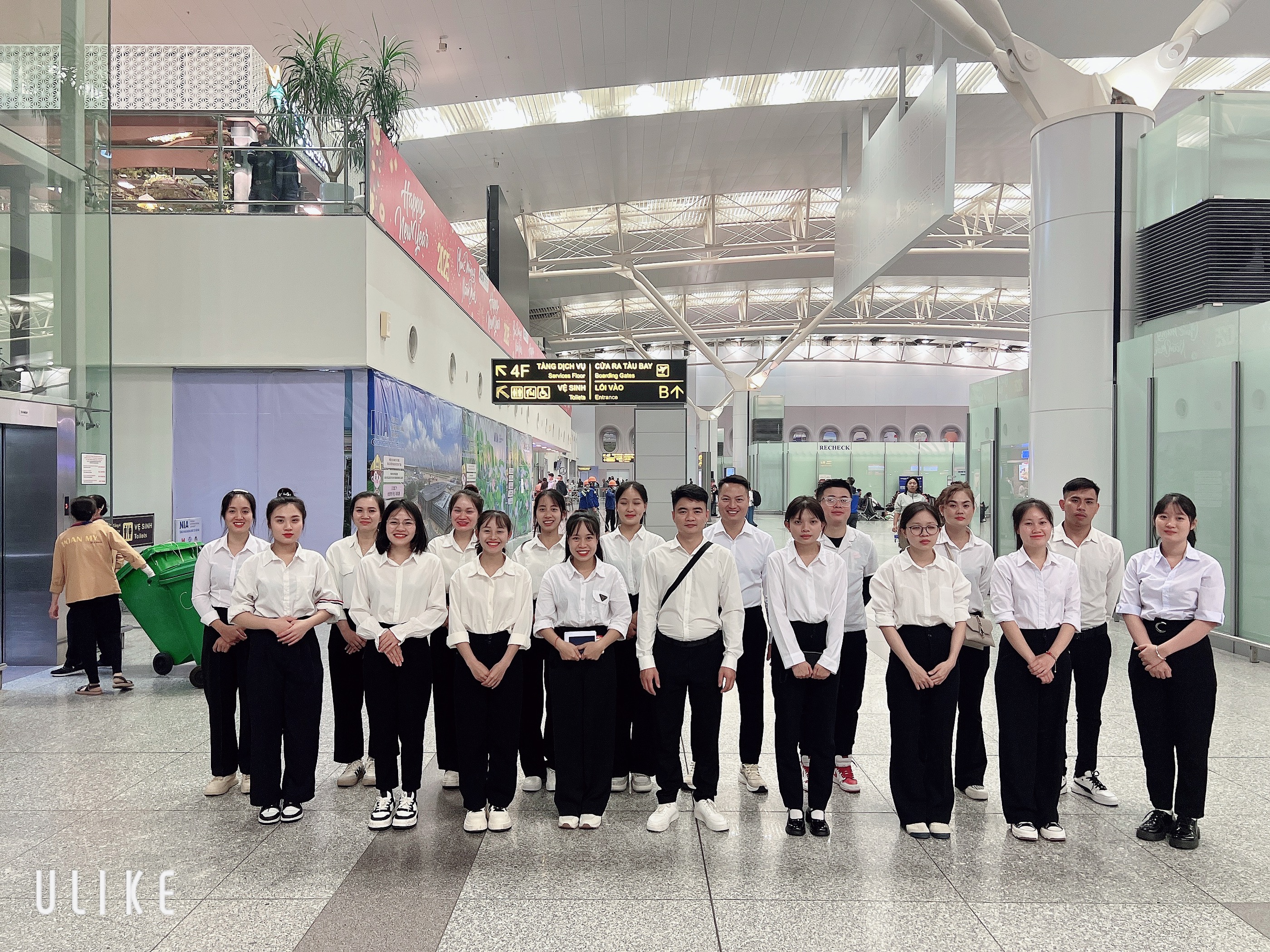 Thành Đô tiễn bay các bạn thực tập sinh tuần 4 tháng 12